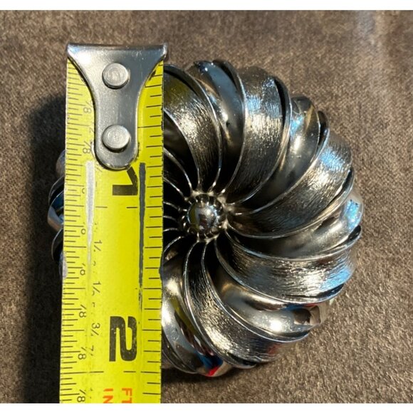 Vintage Silver-Tone Swirl Brooch Pin With Textured Design For Women - Picture 4 of 7